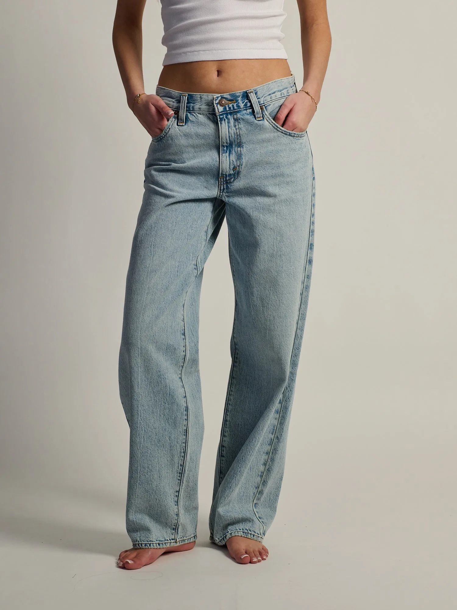 LEVIS BAGGY DAD JEAN - FAN FLARE sold by Boathouse