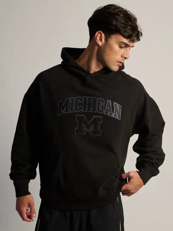 MICHIGAN TONAL PULLOVER HOODIE - NOIR made by Varsity