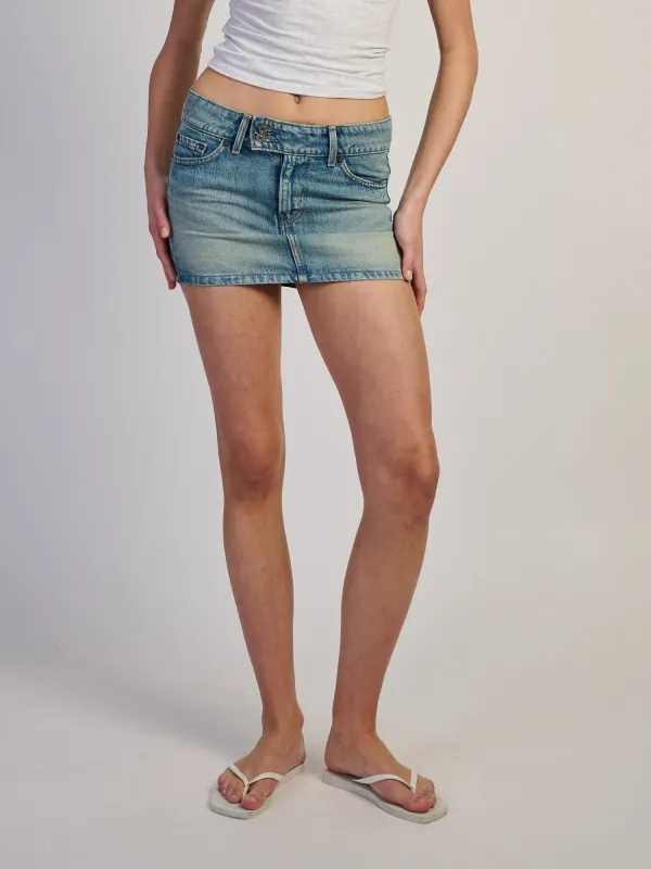 LEVIS SUPERLOW MINI SKIRT sold by Boathouse