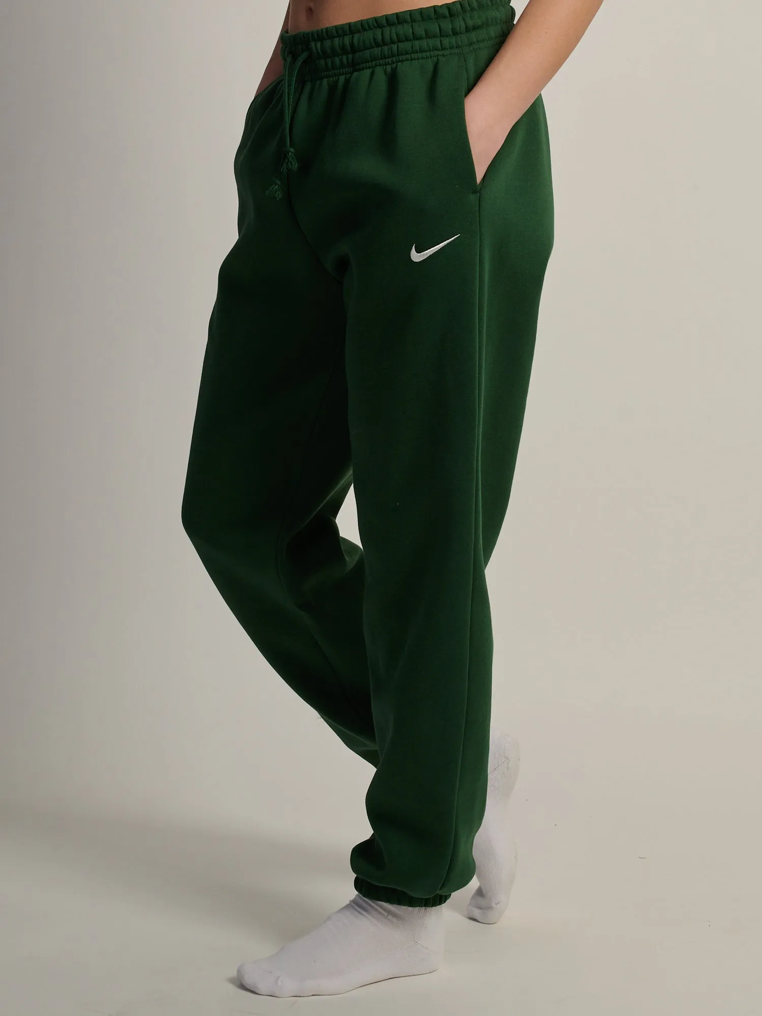 NIKE SPORTSWEAR PHOENIX FLEECE HIGHRISE OVERSIED PANT - FOREST sold by Boathouse product image thumbnail 3