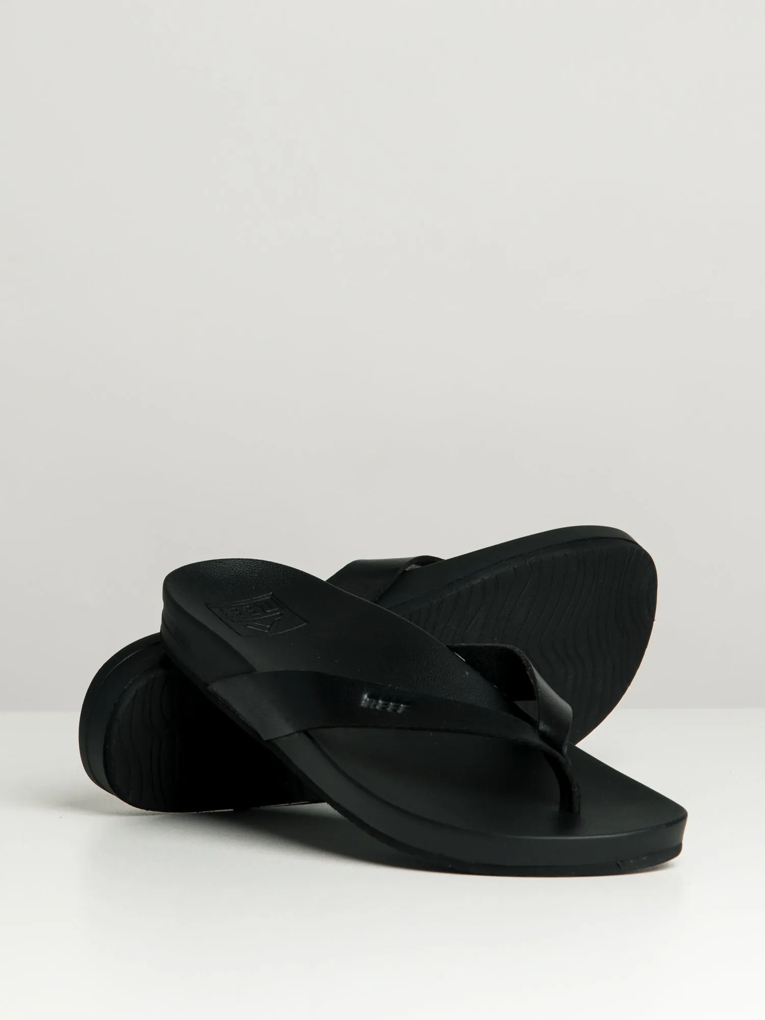 WOMENS REEF CUSHION COURT FLIP FLOP SANDAL - CLEARANCE sold by Boathouse product image thumbnail 2
