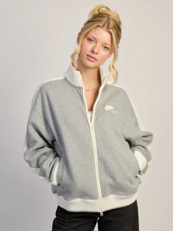 NIKE FULL ZIP TRACK JACKET made by Nike