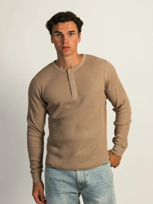 KOLBY WAFFLE HENLEY - BROWN sold by Boathouse