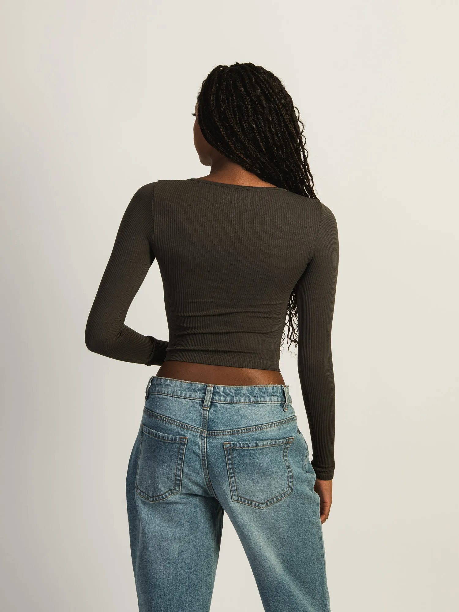 HARLOW HARPER NOTCH LONG SLEEVE - CHARCOAL - CLEARANCE sold by Boathouse product image thumbnail 3