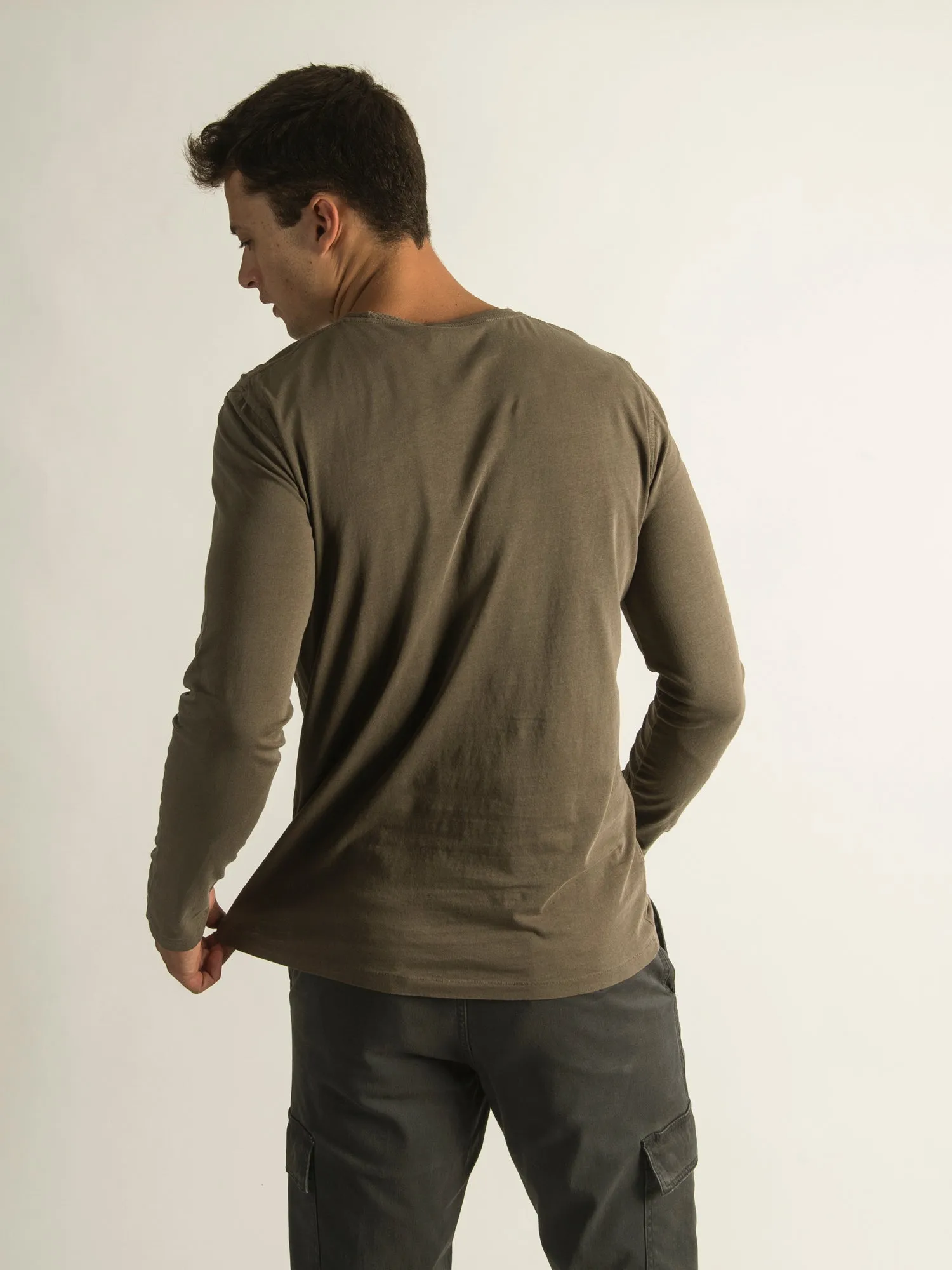 KOLBY GARMENT DYE LONG SLEEVE POCKET T-SHIRT - CLEARANCE sold by Boathouse product image thumbnail 3