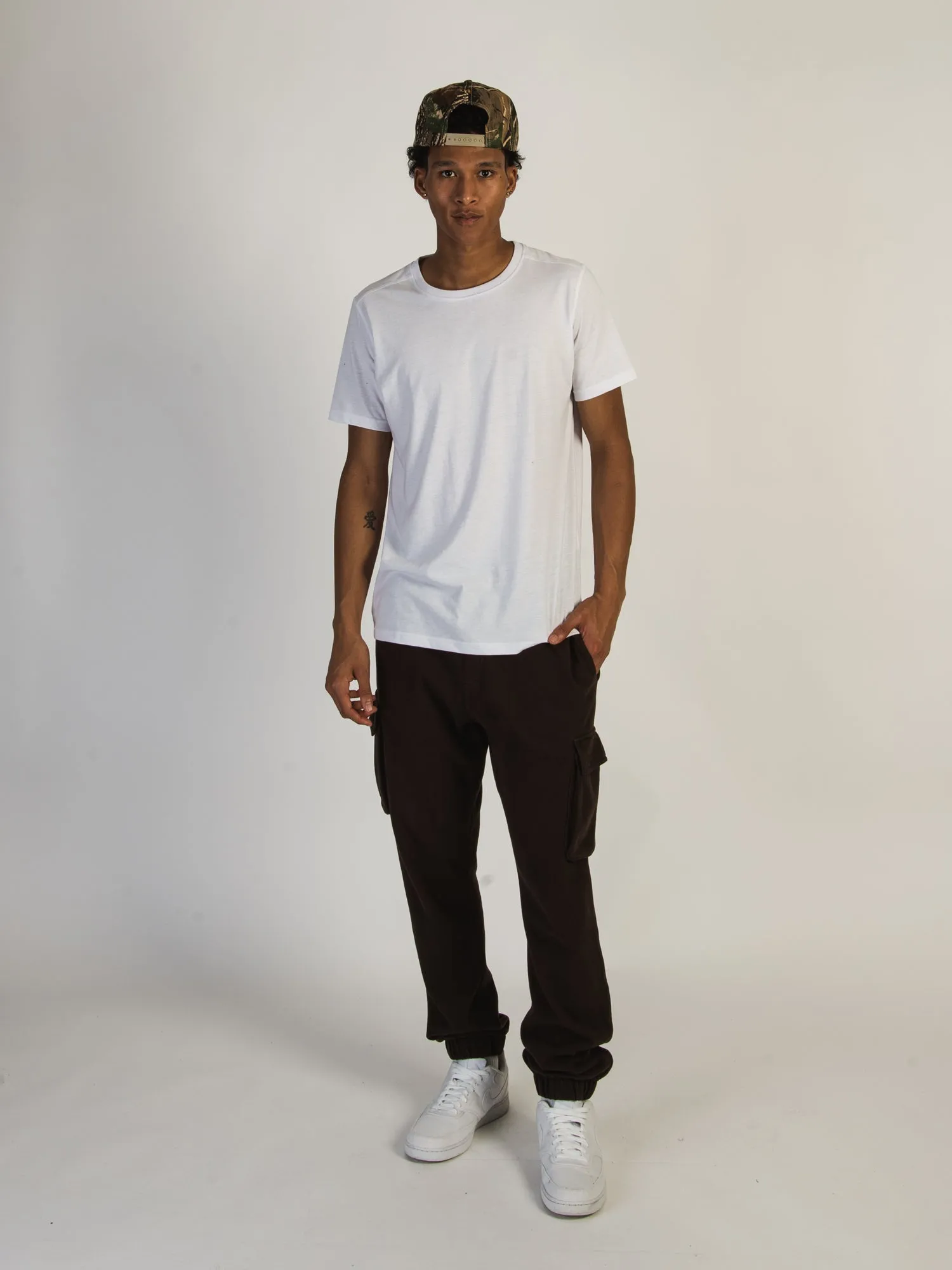 KOLBY GARMENT DYE CARGO JOGGER - CLEARANCE sold by Boathouse product image thumbnail 3