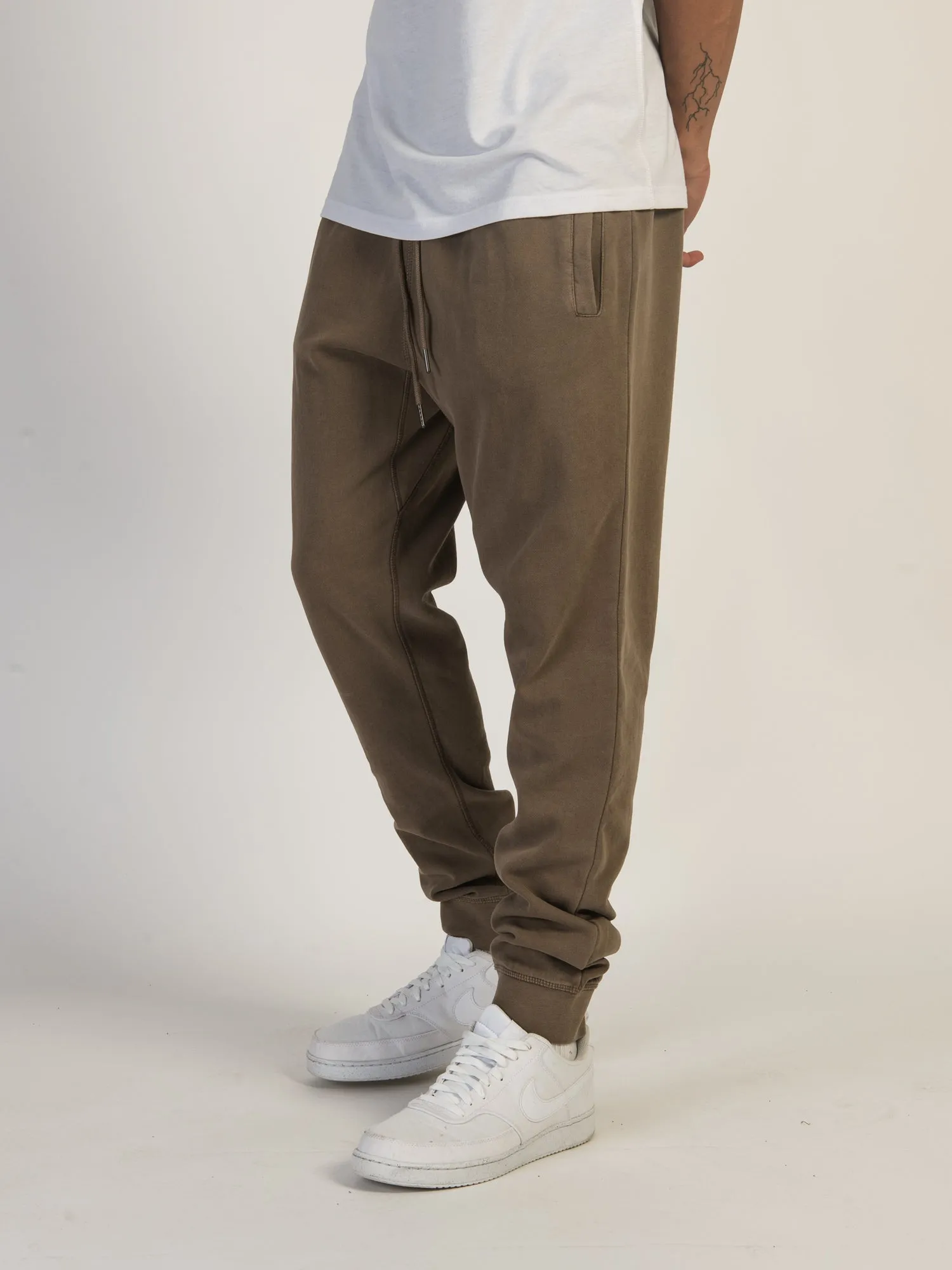 KOLBY GARMENT DYE SLIM JOGGER sold by Boathouse product image thumbnail 3