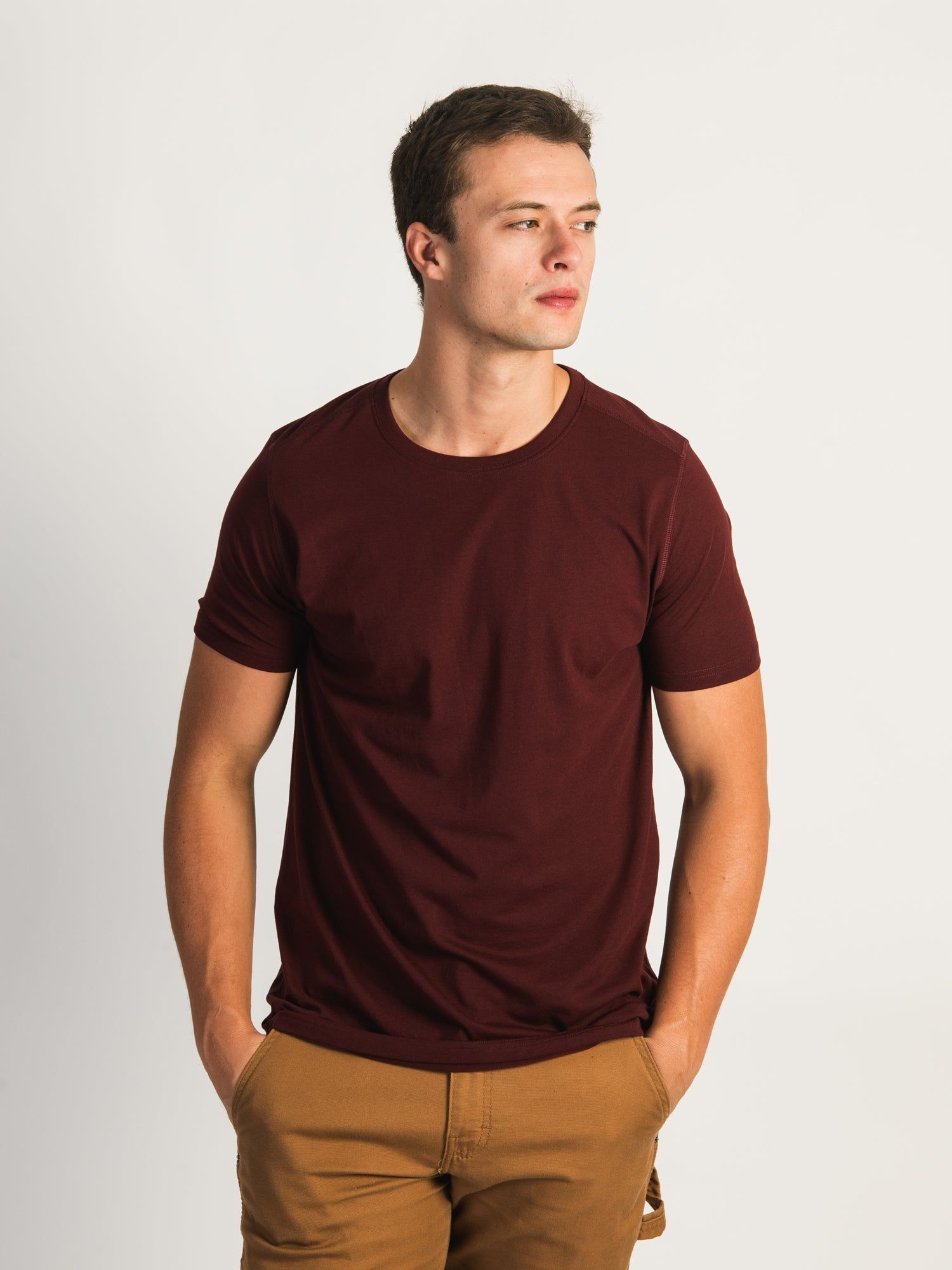 Bundle Item - VICTOR V-NECK TEE - PORT sold by Boathouse