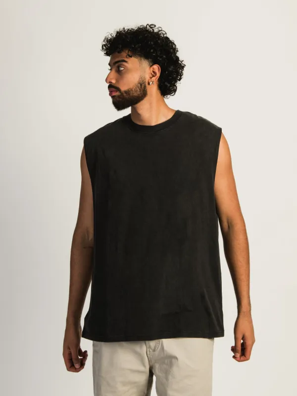 KOLBY GARMENT DYE OVERSIZE TANK sold by Boathouse