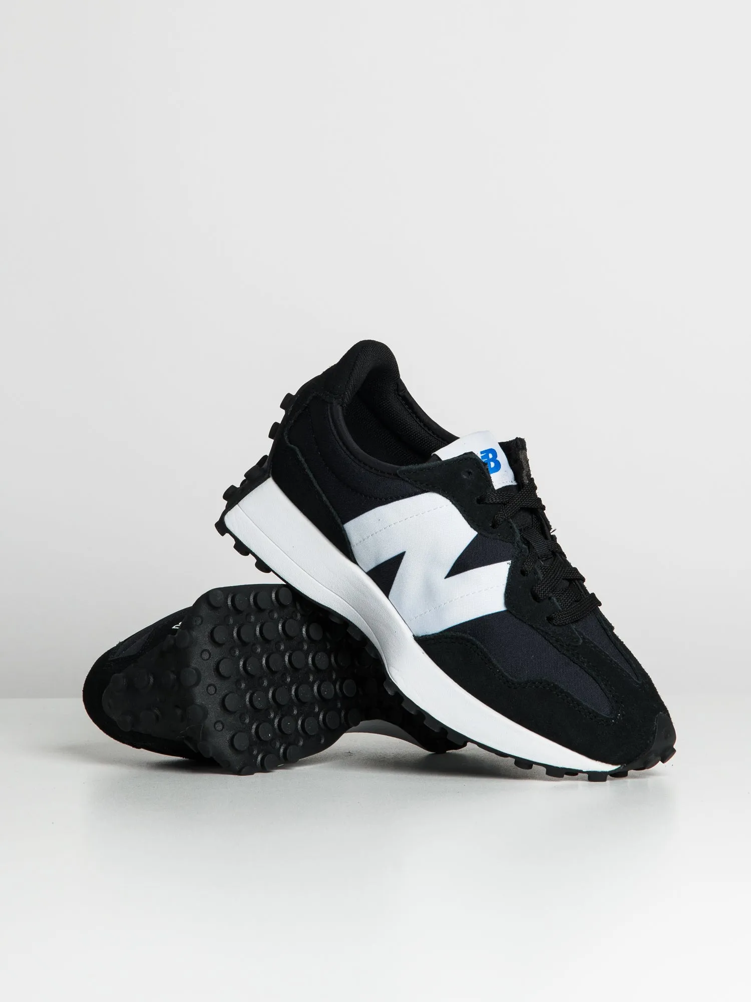 WOMENS NEW BALANCE THE 327 - CLEARANCE sold by Boathouse product image thumbnail 2