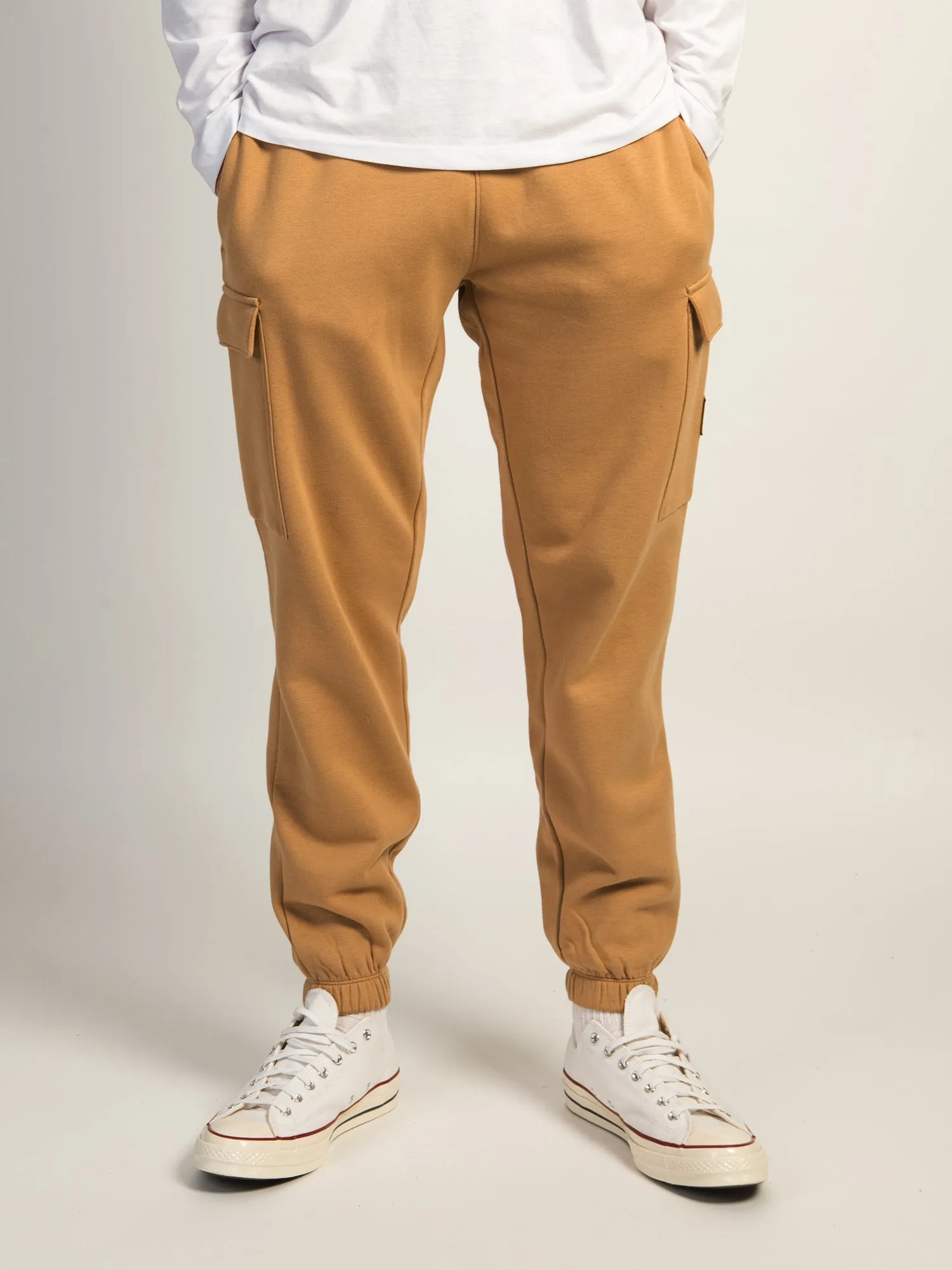 TIMBERLAND WOVEN BADGE CARGO SWEATPANTS sold by Boathouse