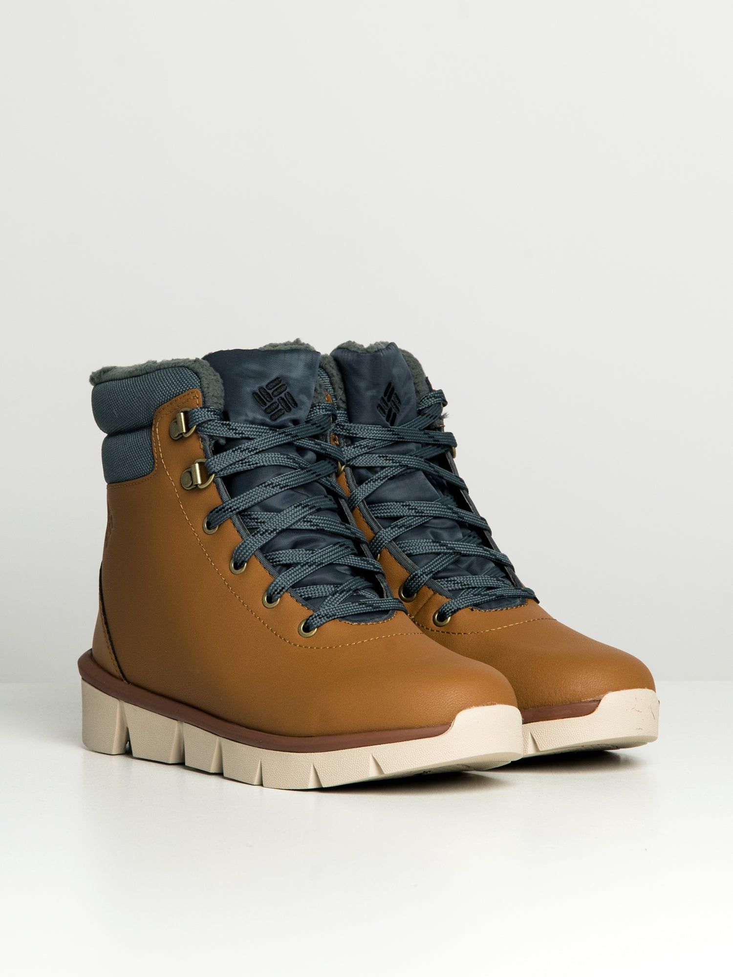 WOMENS COLUMBIA KEETLEY BOOT sold by Boathouse product image thumbnail 2