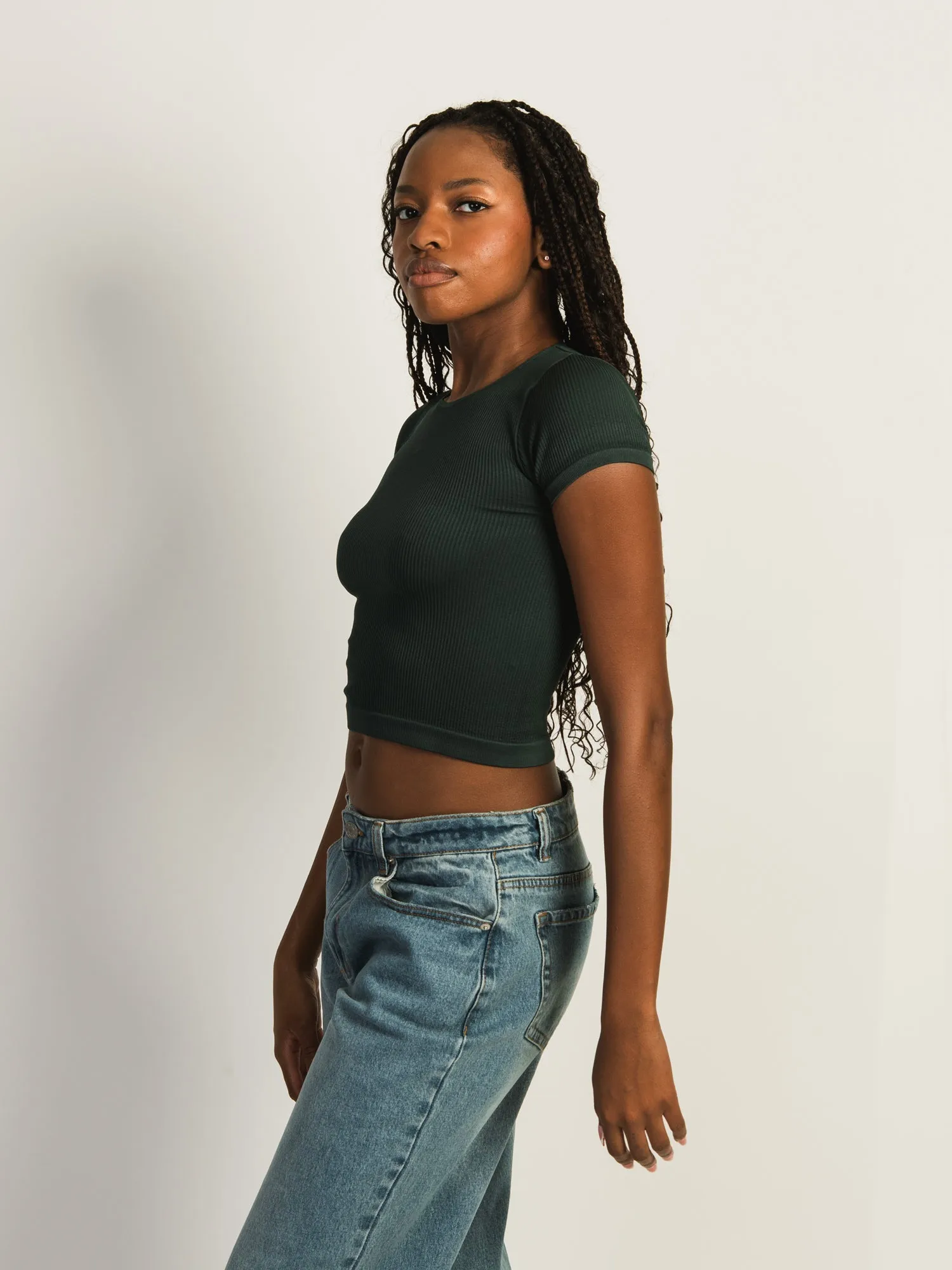 HARLOW RIBBED SEAMLESS TEE - FOREST sold by Boathouse product image thumbnail 2