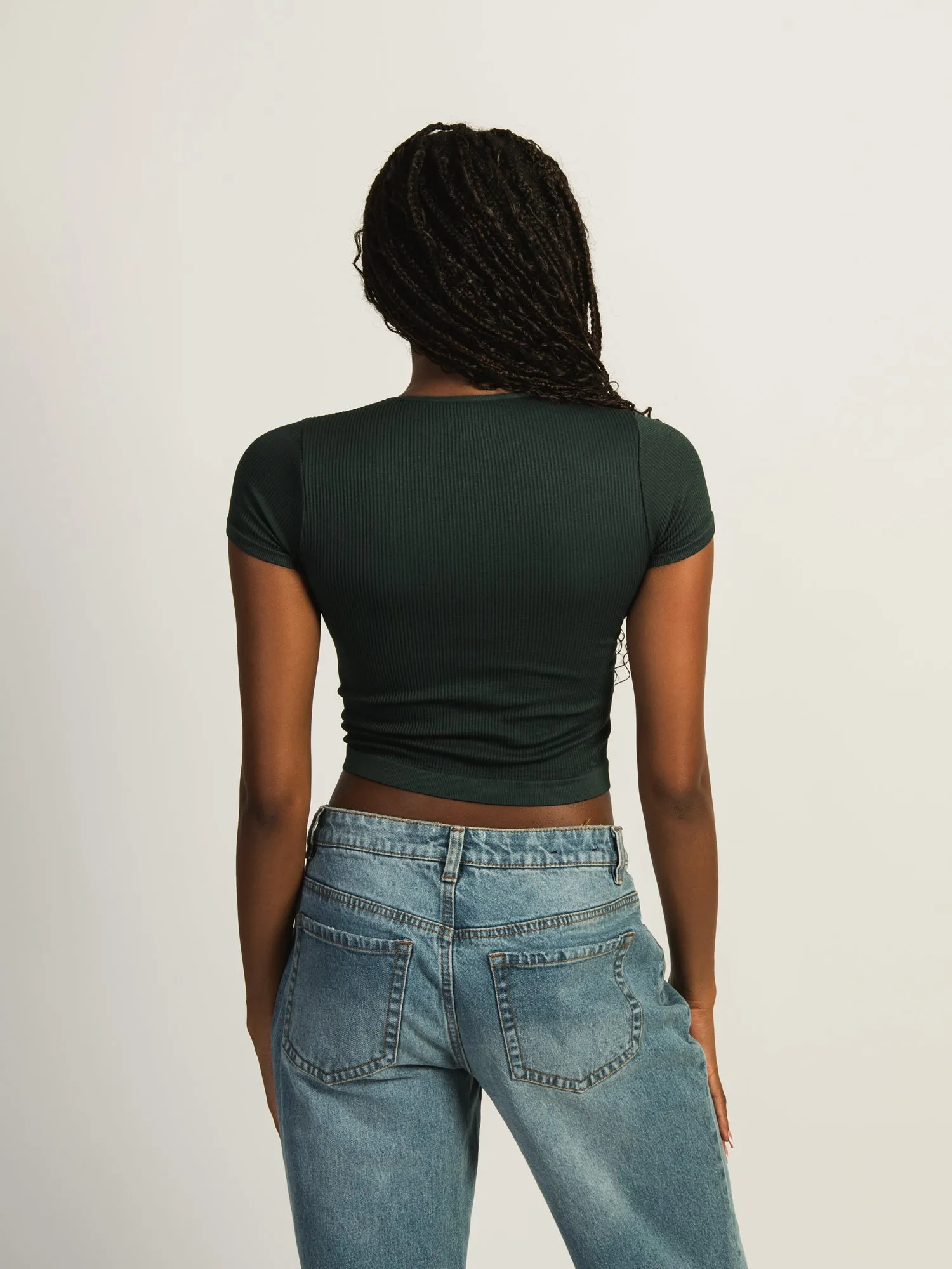 HARLOW RIBBED SEAMLESS TEE - FOREST sold by Boathouse product image thumbnail 3