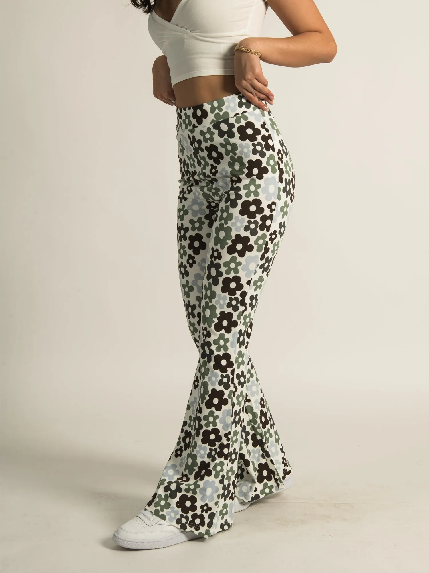 HARLOW HIGHRISE PRINT FLARE PANT - CLEARANCE sold by Boathouse product image thumbnail 3