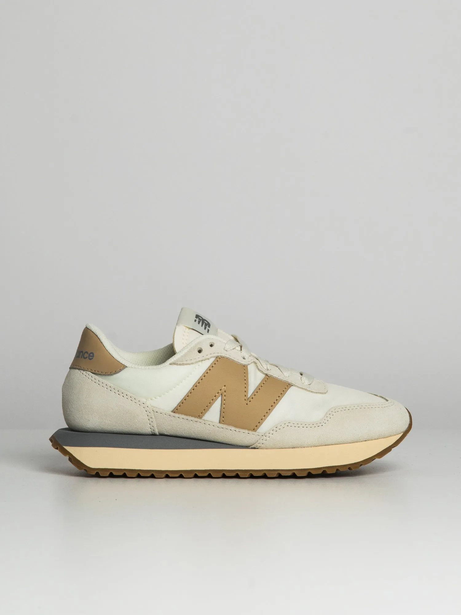 WOMENS NEW BALANCE THE 237 sold by Boathouse