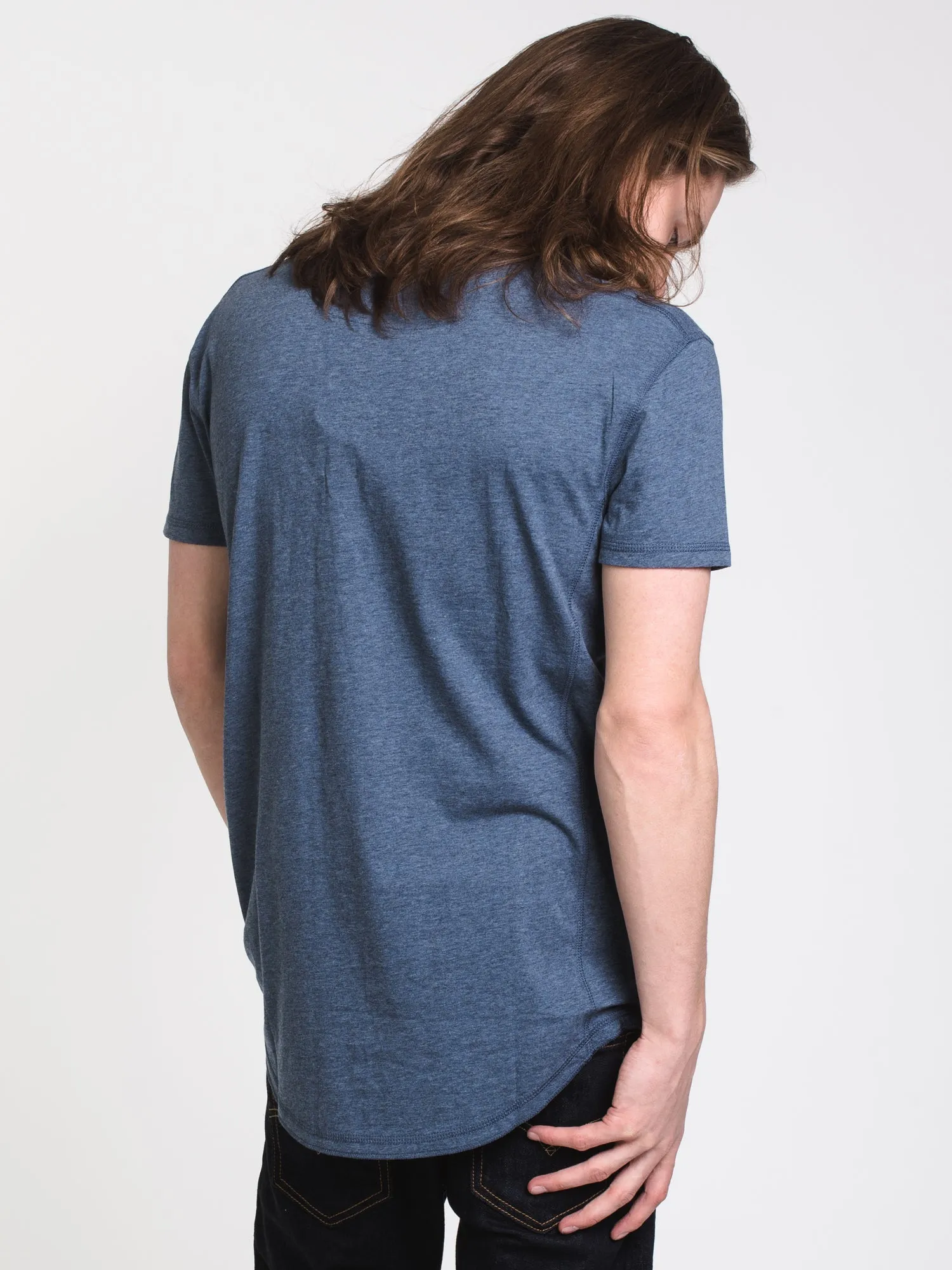 MENS LONGLINE MELANGE HENLEY - CLEARANCE sold by Boathouse product image thumbnail 2
