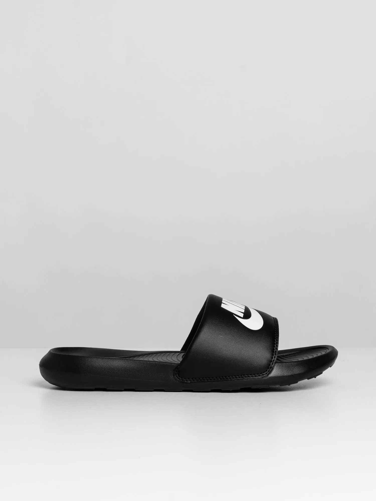 WOMENS NIKE VICTORI ONE SLIDES - BLACK/WHITE sold by Boathouse