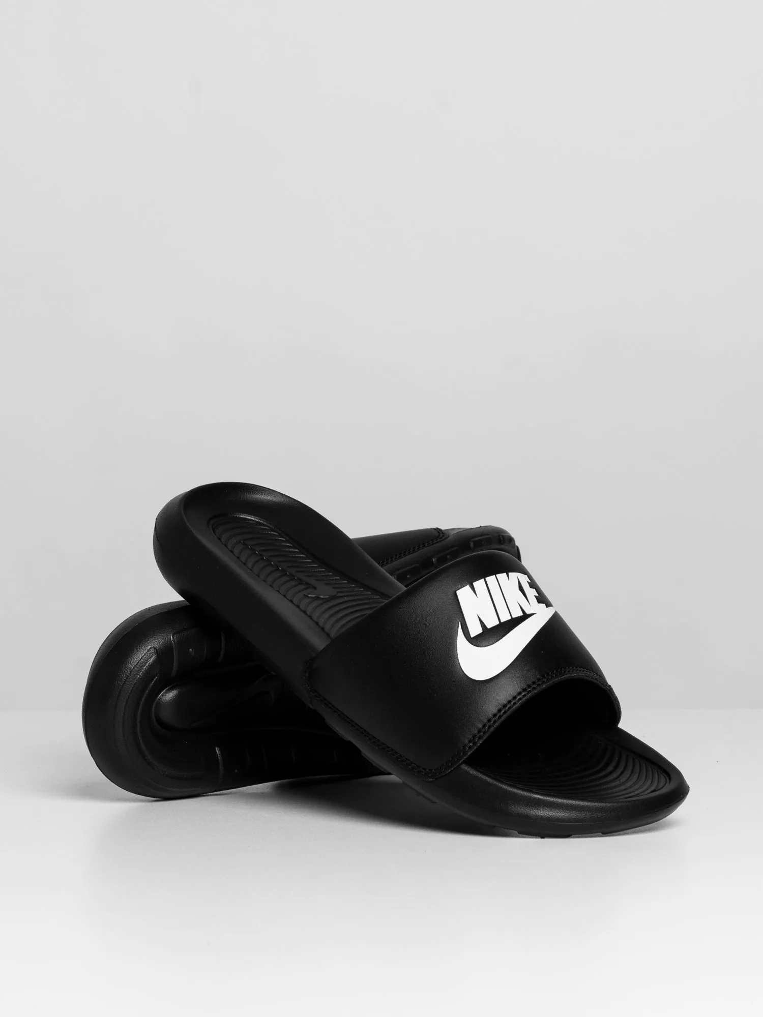 WOMENS NIKE VICTORI ONE SLIDES - BLACK/WHITE sold by Boathouse product image thumbnail 2