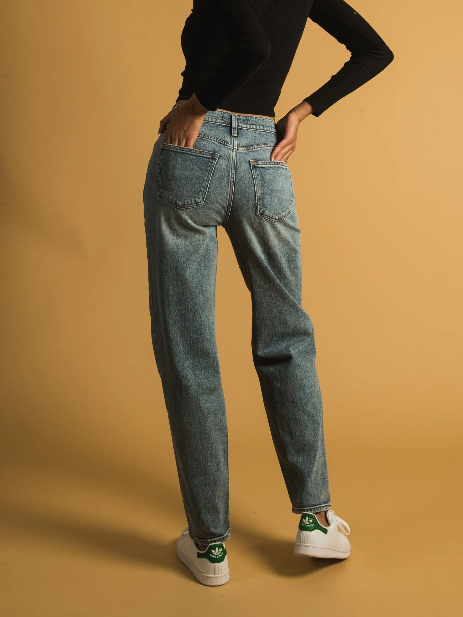 SILVER JEANS 32" DAD JEAN - CLEARANCE sold by Boathouse product image thumbnail 3