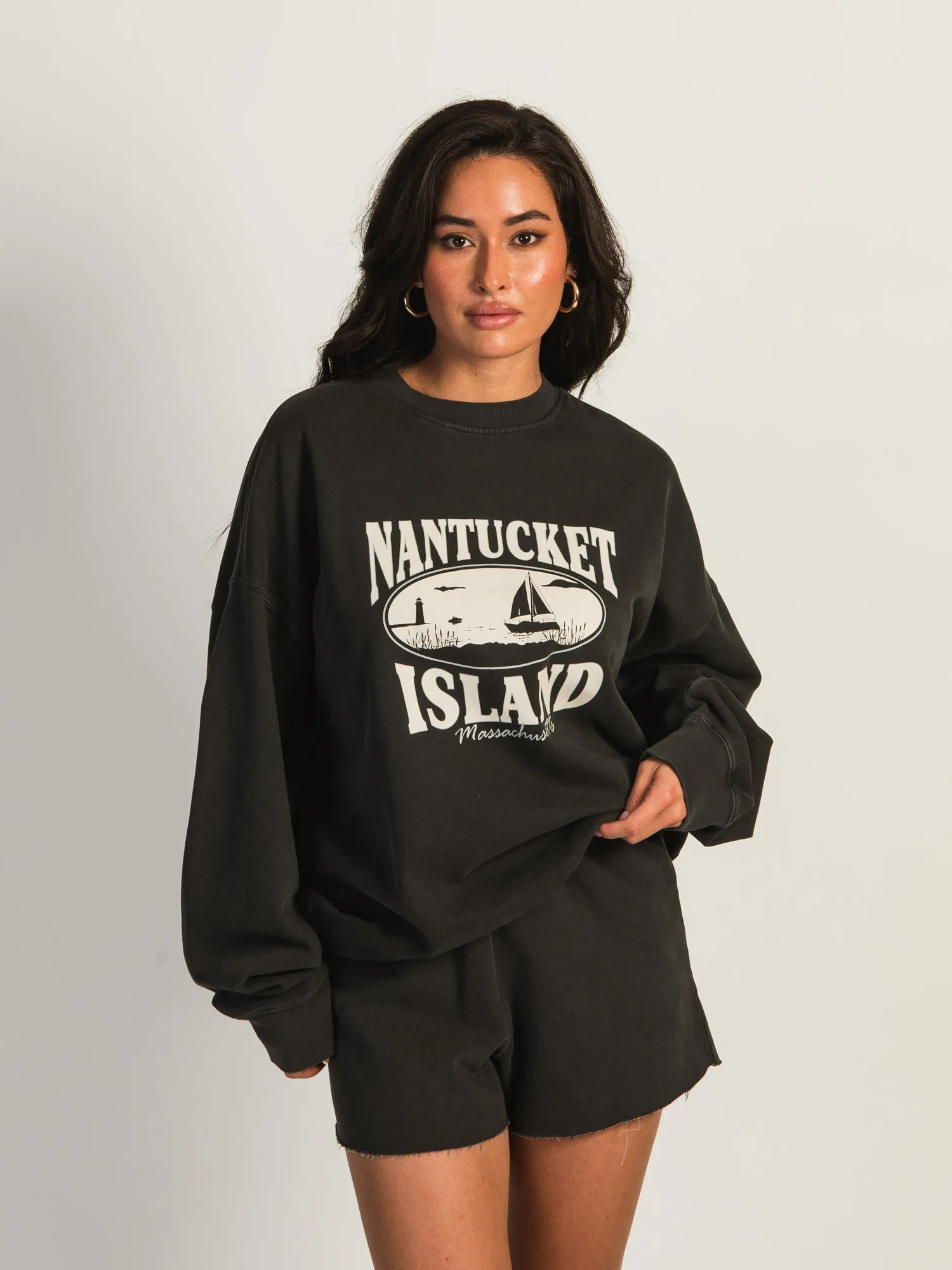 HARLOW MICHELLE PRINT CREWNECK - NANTUCKET ISLAND sold by Boathouse product image thumbnail 2