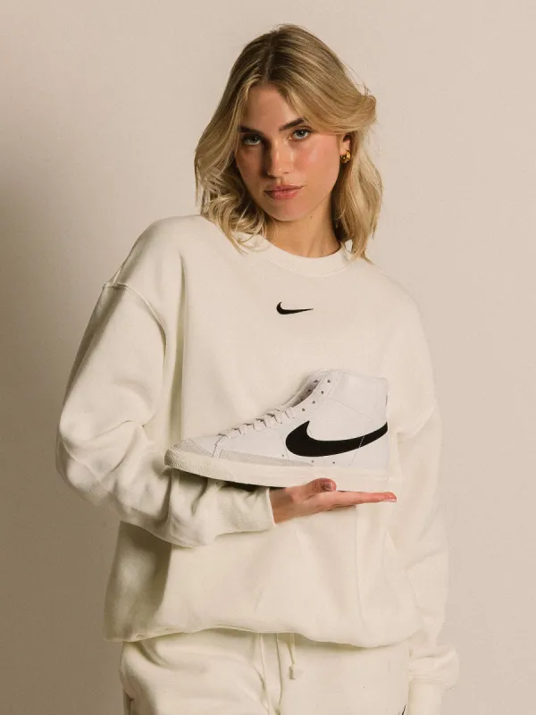 NIKE SPORTSWEAR PHOENIX FLEECE CREWNECK - CLEARANCE made by Nike