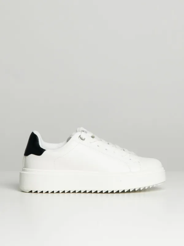 WOMENS STEVE MADDEN CATCHER - CLEARANCE sold by Boathouse