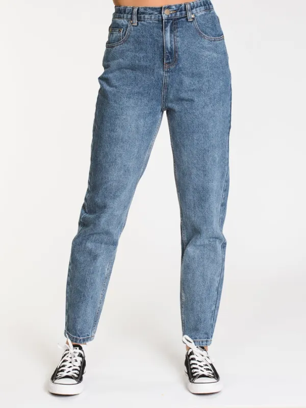 HARLOW MOM JEAN - CLEARANCE sold by Boathouse