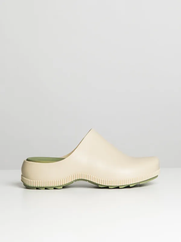 WOMENS COUGAR SVEN SLIP ON - CLEARANCE sold by Boathouse