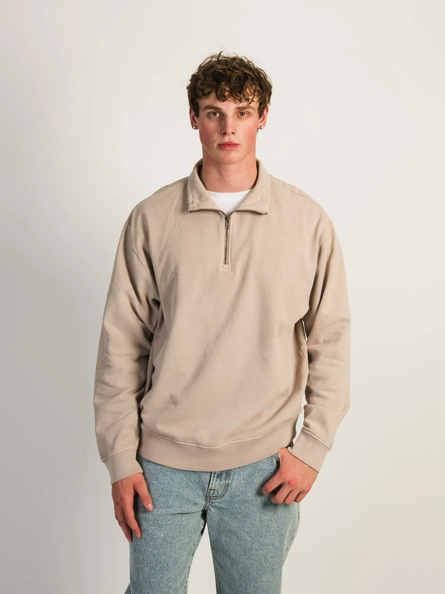 KOLBY RELAXED FIT QUARTER ZIP - PEBBLE sold by Kolby