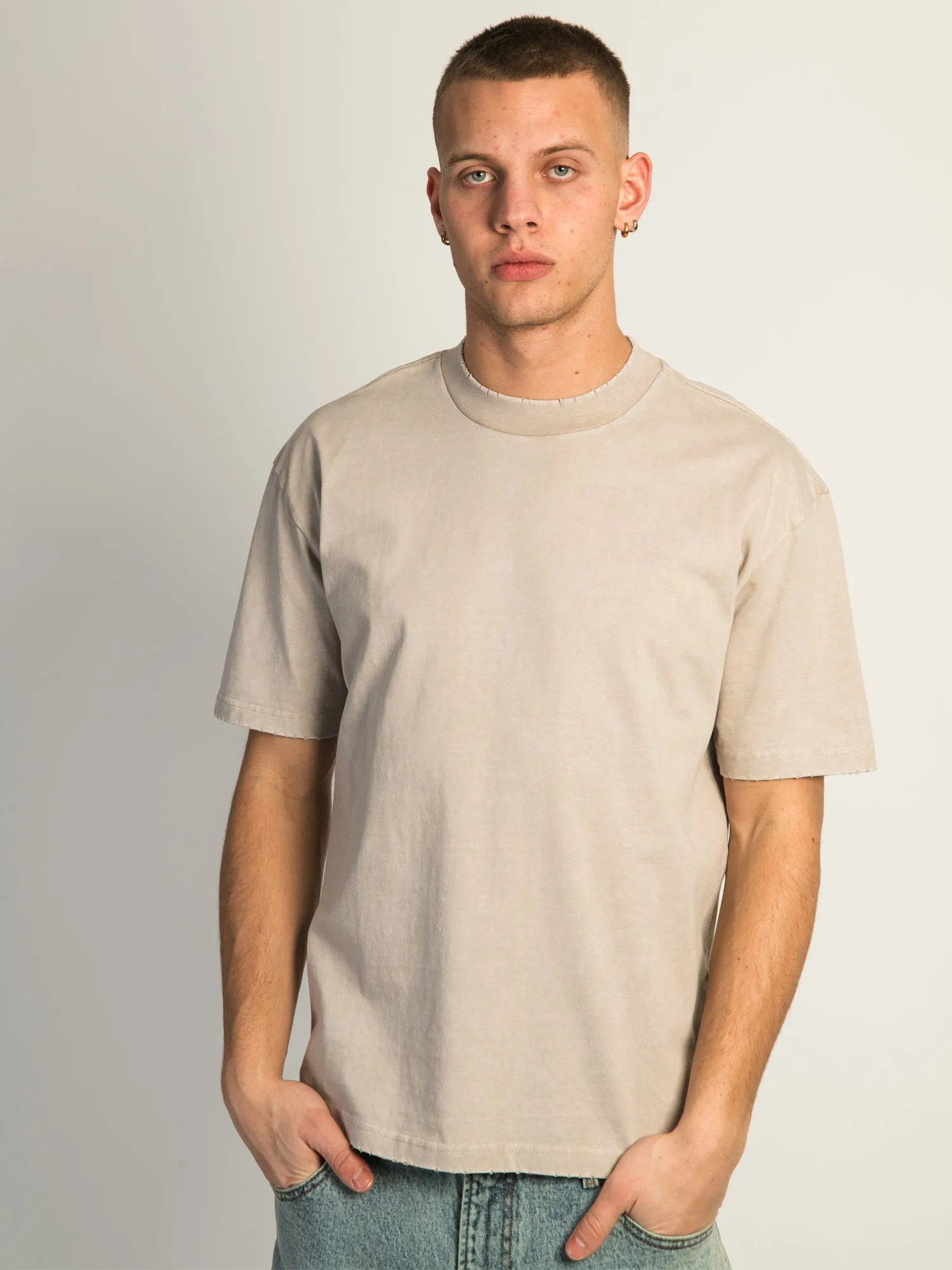 KOLBY HEAVYWEIGHT T-SHIRT - BLACK sold by Kolby