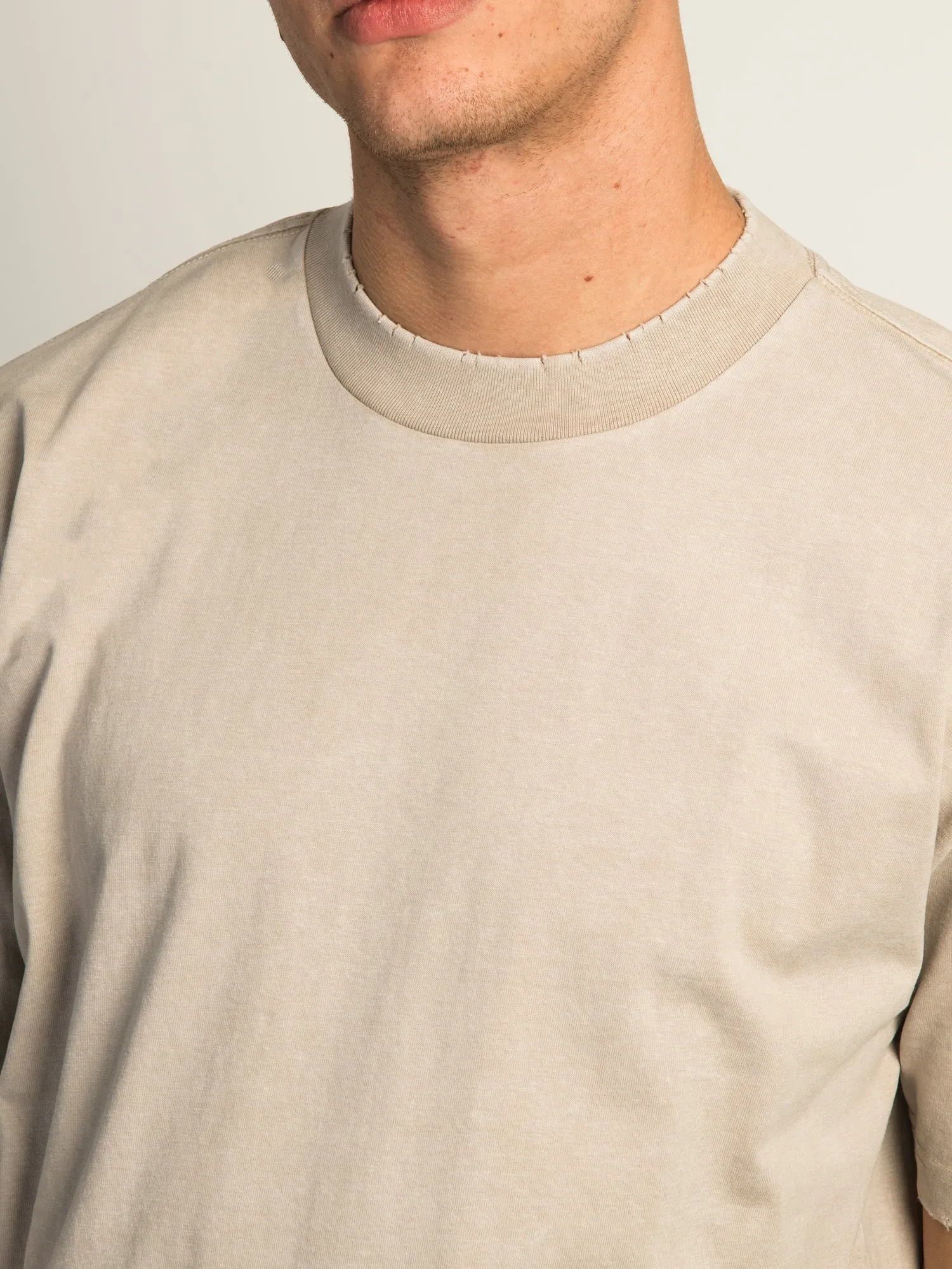 KOLBY HEAVYWEIGHT T-SHIRT - BLACK sold by Kolby product image thumbnail 4