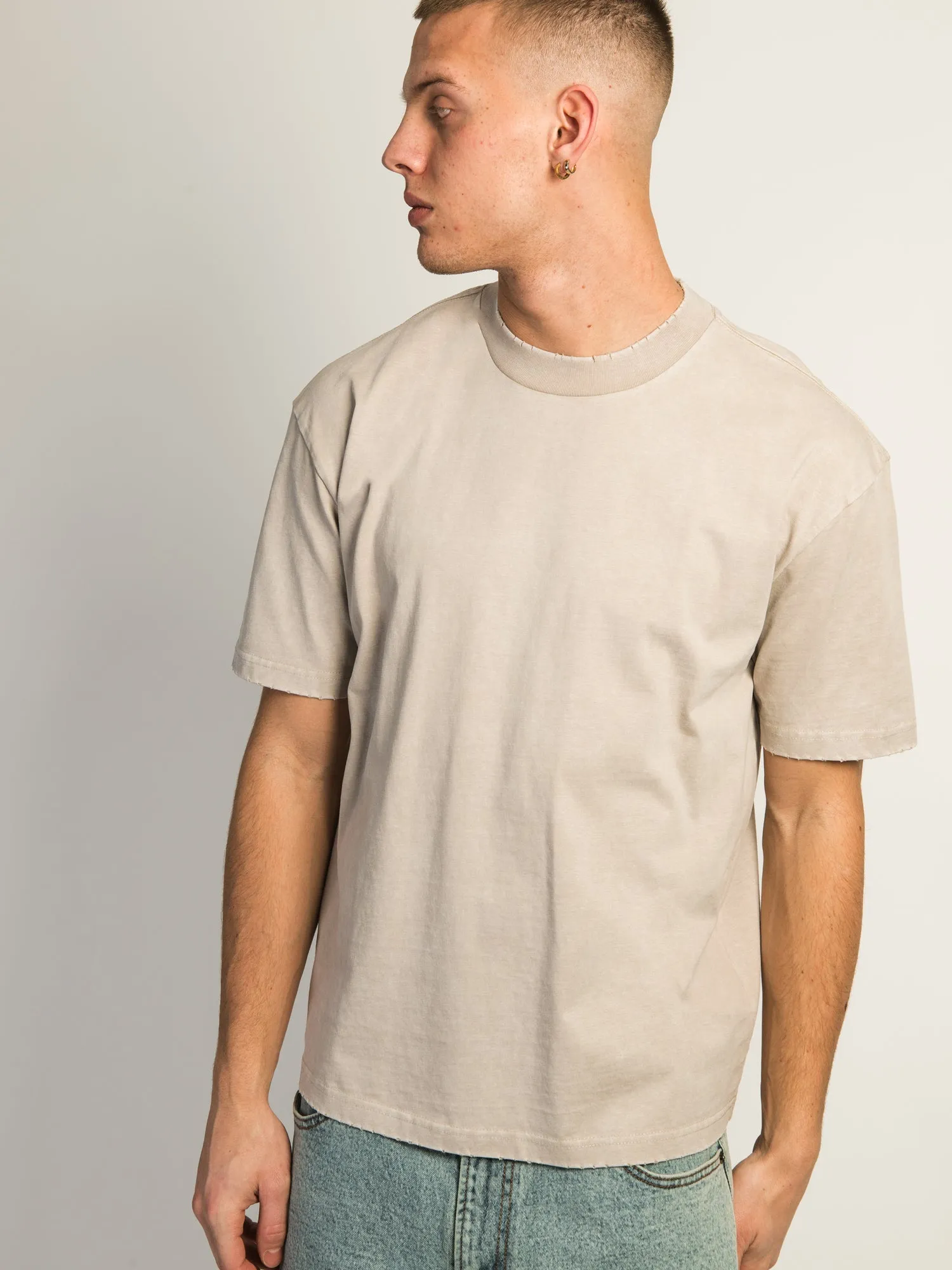 KOLBY HEAVYWEIGHT T-SHIRT - BLACK sold by Kolby product image thumbnail 3