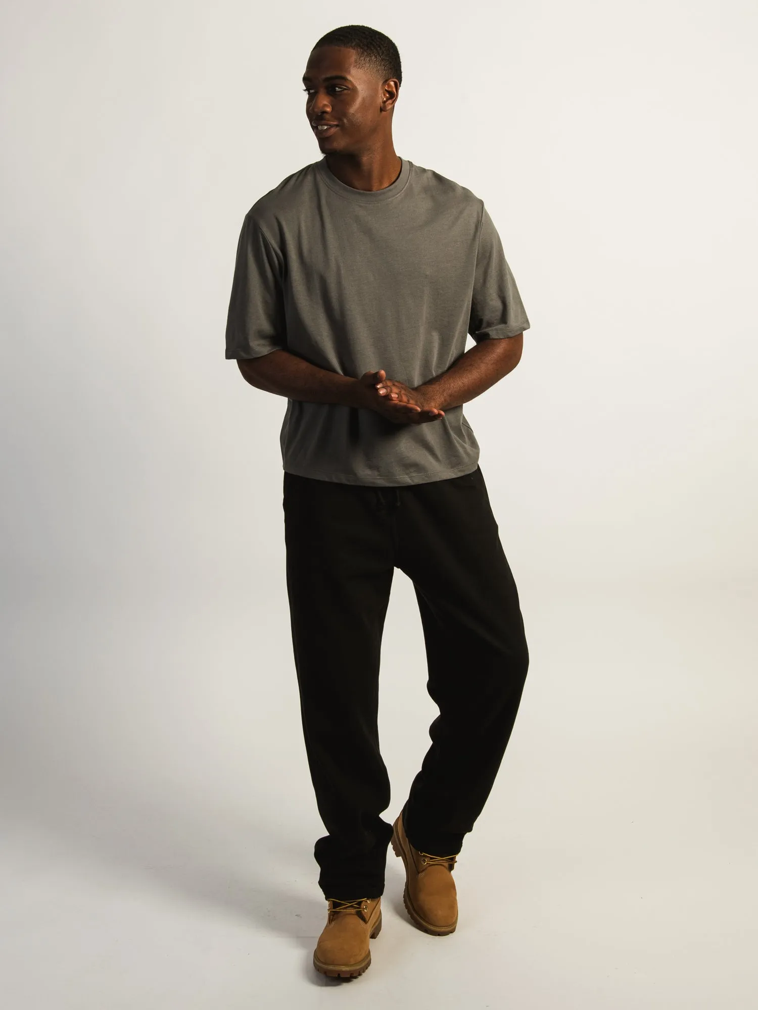KOLBY BAGGY SWEATPANT - BLACK sold by Kolby product image thumbnail 2