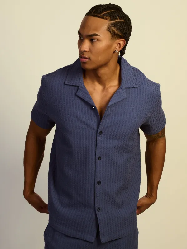 KOLBY RELAXED FIT WOVEN SHIRT - BLUE sold by Kolby