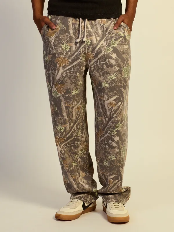KOLBY BAGGY SWEATPANT - CAMOUFLAGE made by Kolby