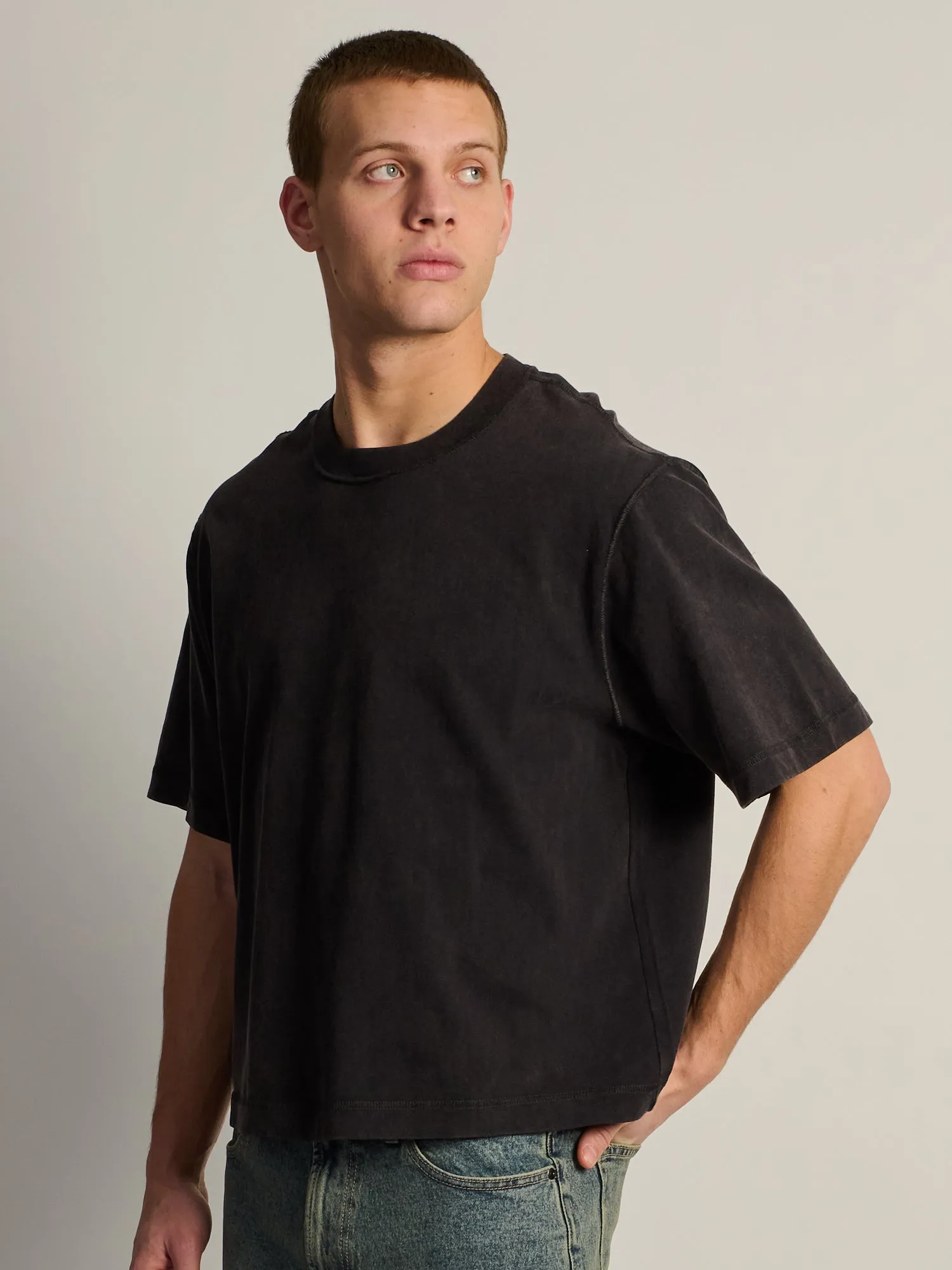 KOLBY SHORT CUT VINTAGE TEE - BLACK sold by Kolby product image thumbnail 3