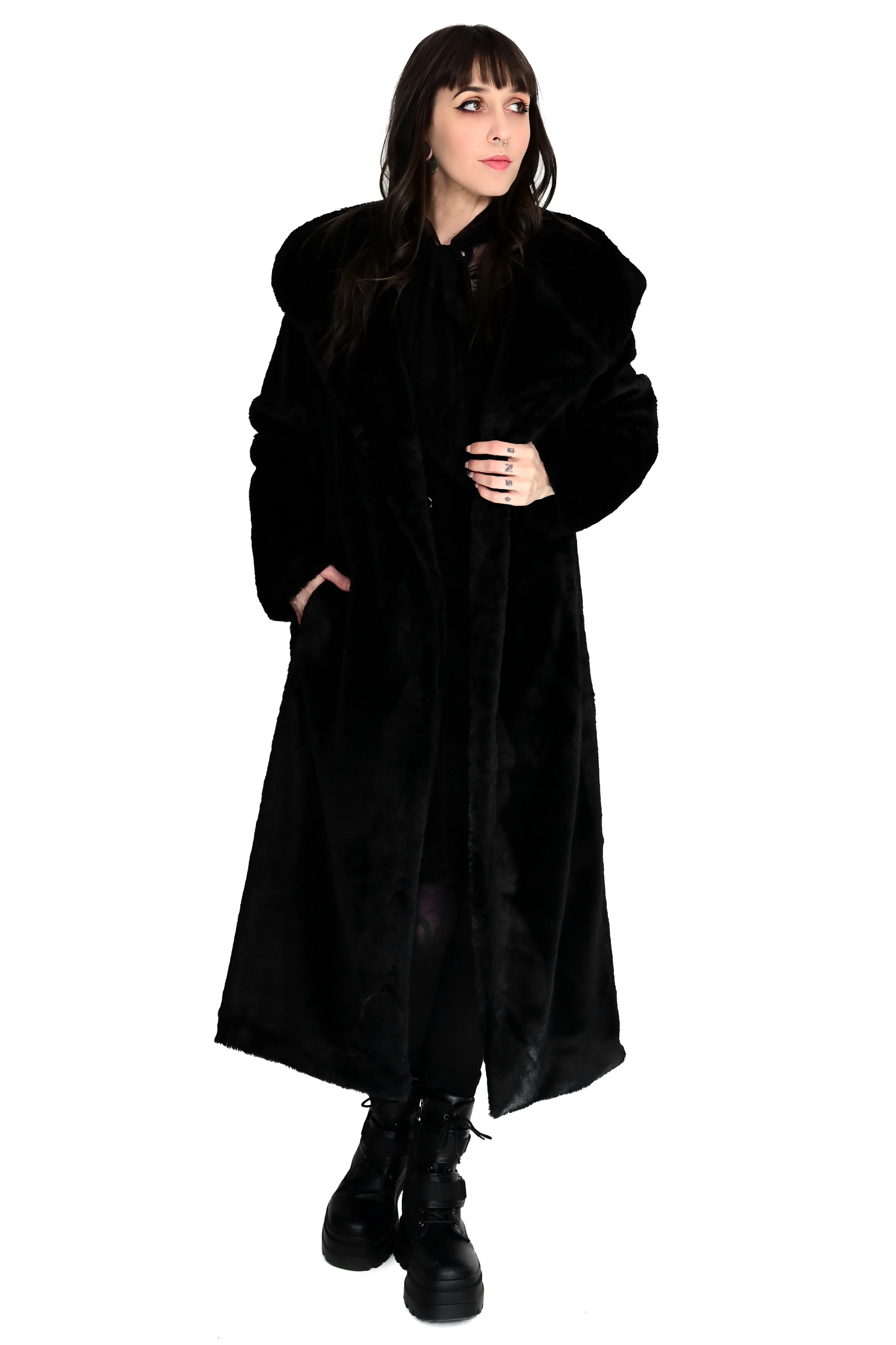 Thora Faux Fur Coat - No Restock! - XS/2XL/3XL left! sold by Foxblood product image thumbnail 4
