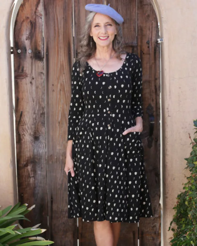 The Meadow Dress - Mond sold by Effie’s Heart