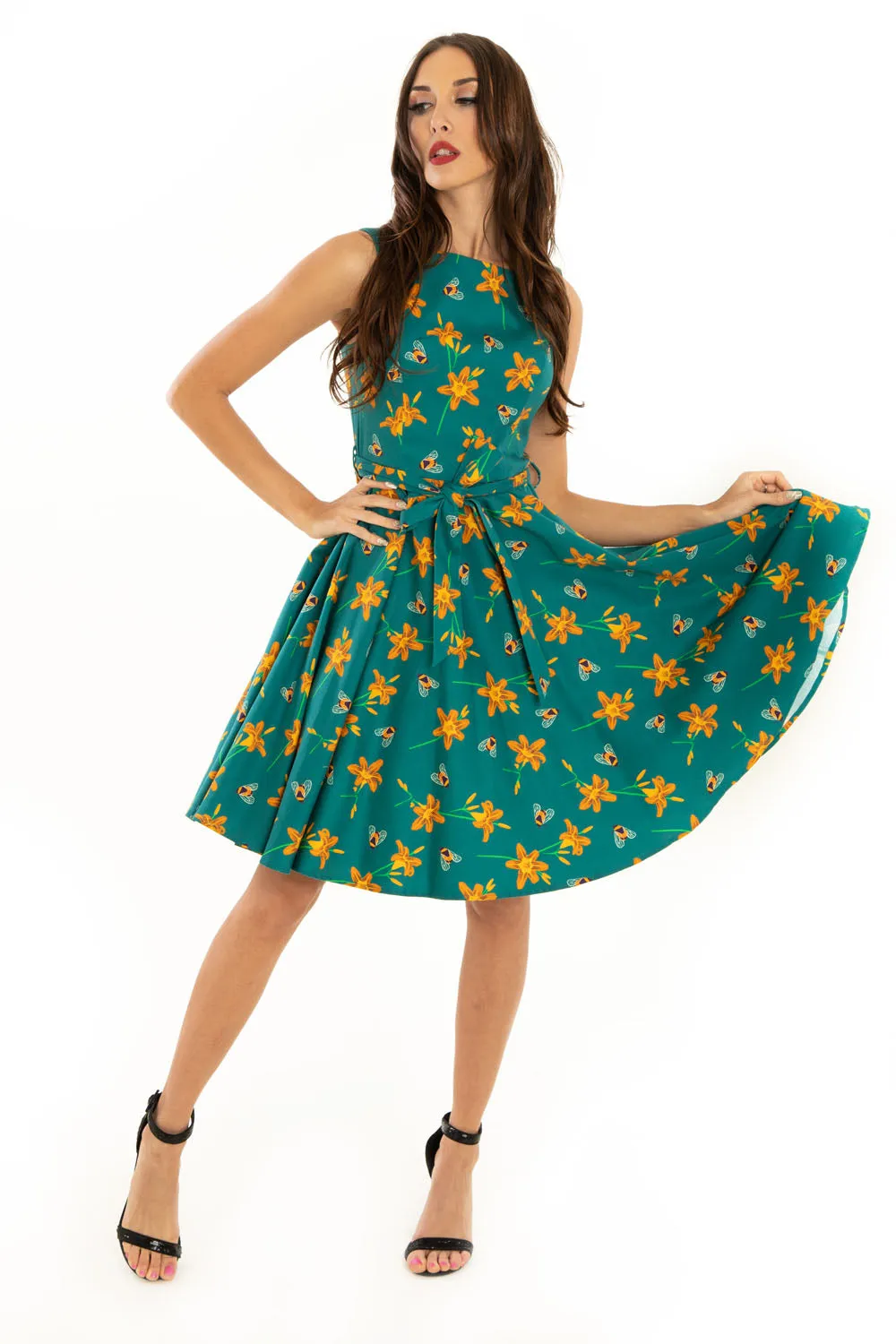 "Ruby" Lilies and Bees sold by miss lulo