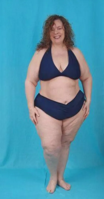 V-Band Bottom - Medium Cut Leg sold by Love Your Peaches