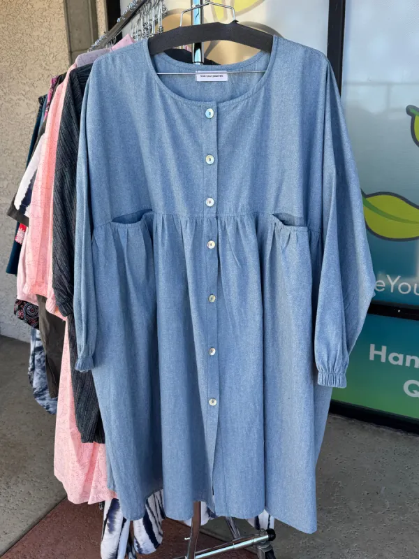 New Artist Shirt - 5x/6x - Cotton Chambray ** sold by Love Your Peaches