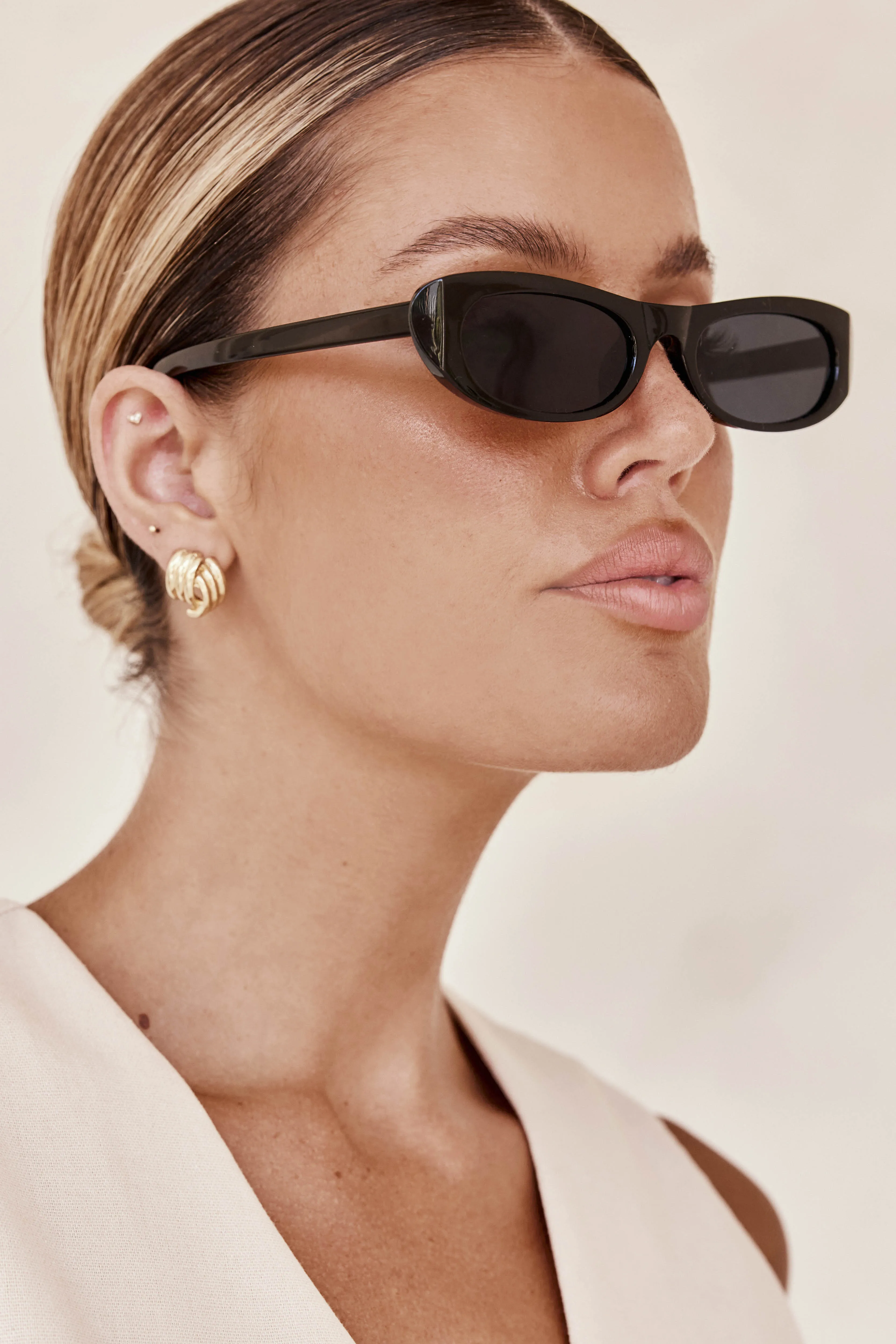 Codi Sunglasses (Black) sold by Runway Scout product image thumbnail 2