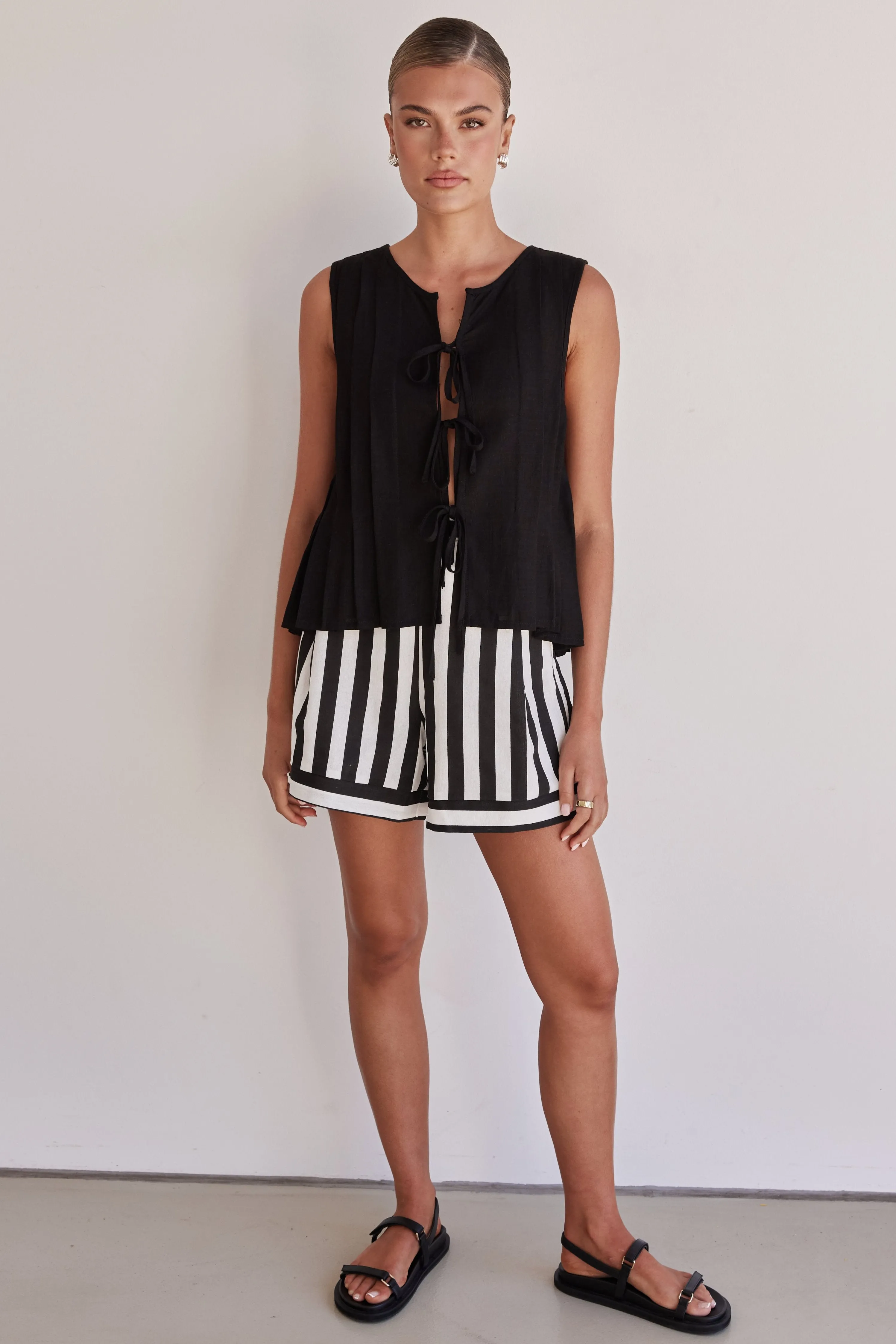 Everly Top (Black) sold by Runway Scout product image thumbnail 3