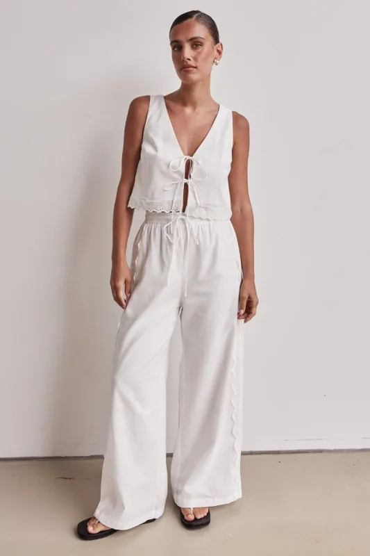 Gloria Set (White) sold by Runway Scout