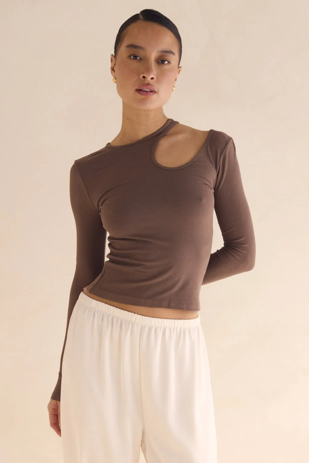 Wynter Long Sleeve Top (Chocolate) sold by Runway Scout product image thumbnail 2