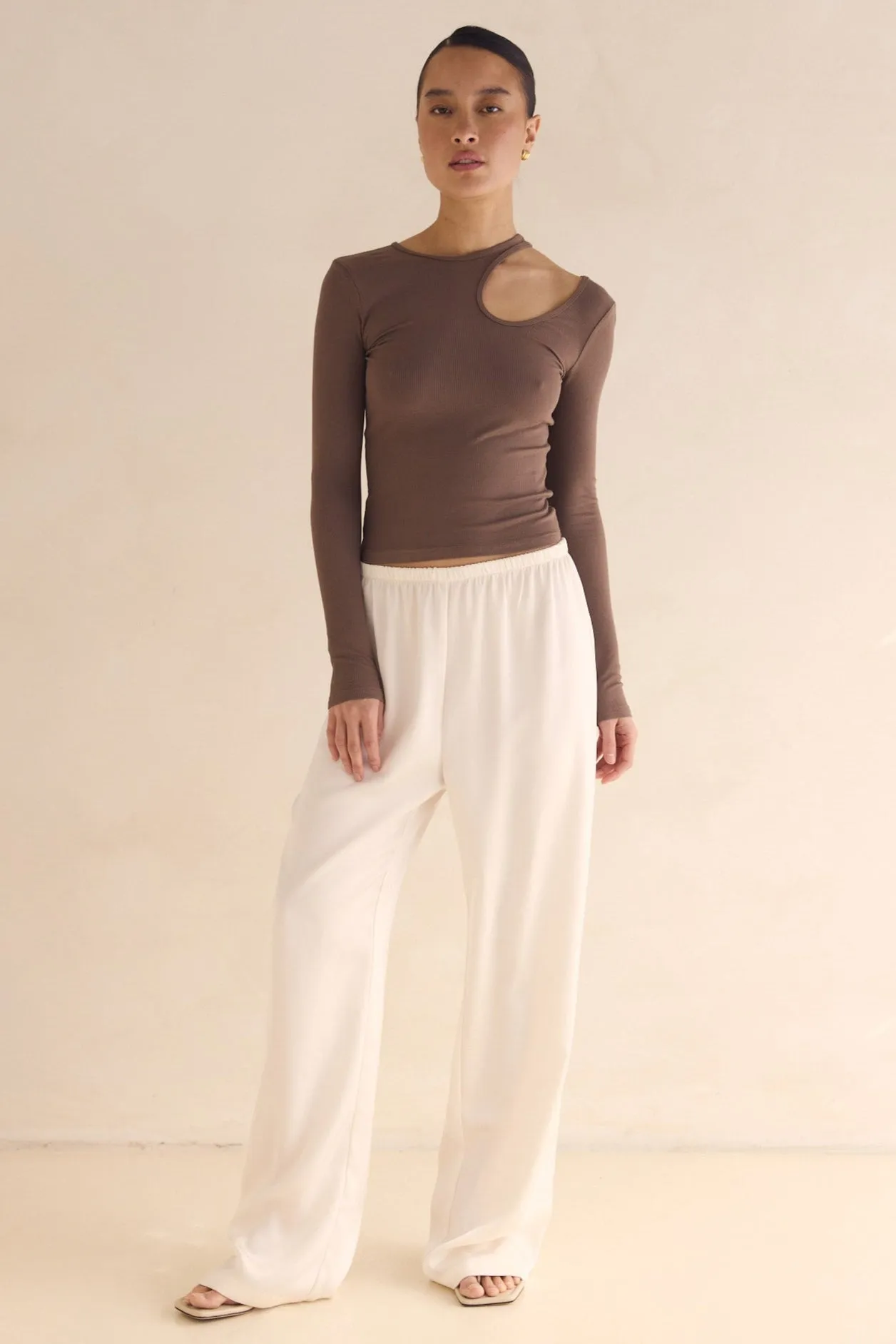 Wynter Long Sleeve Top (Chocolate) sold by Runway Scout product image thumbnail 5