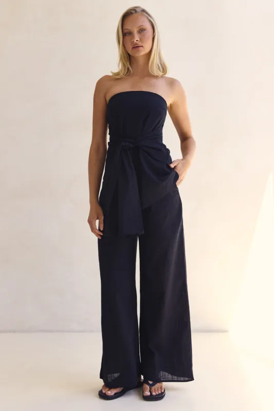 Taylor Set (Black) sold by Runway Scout