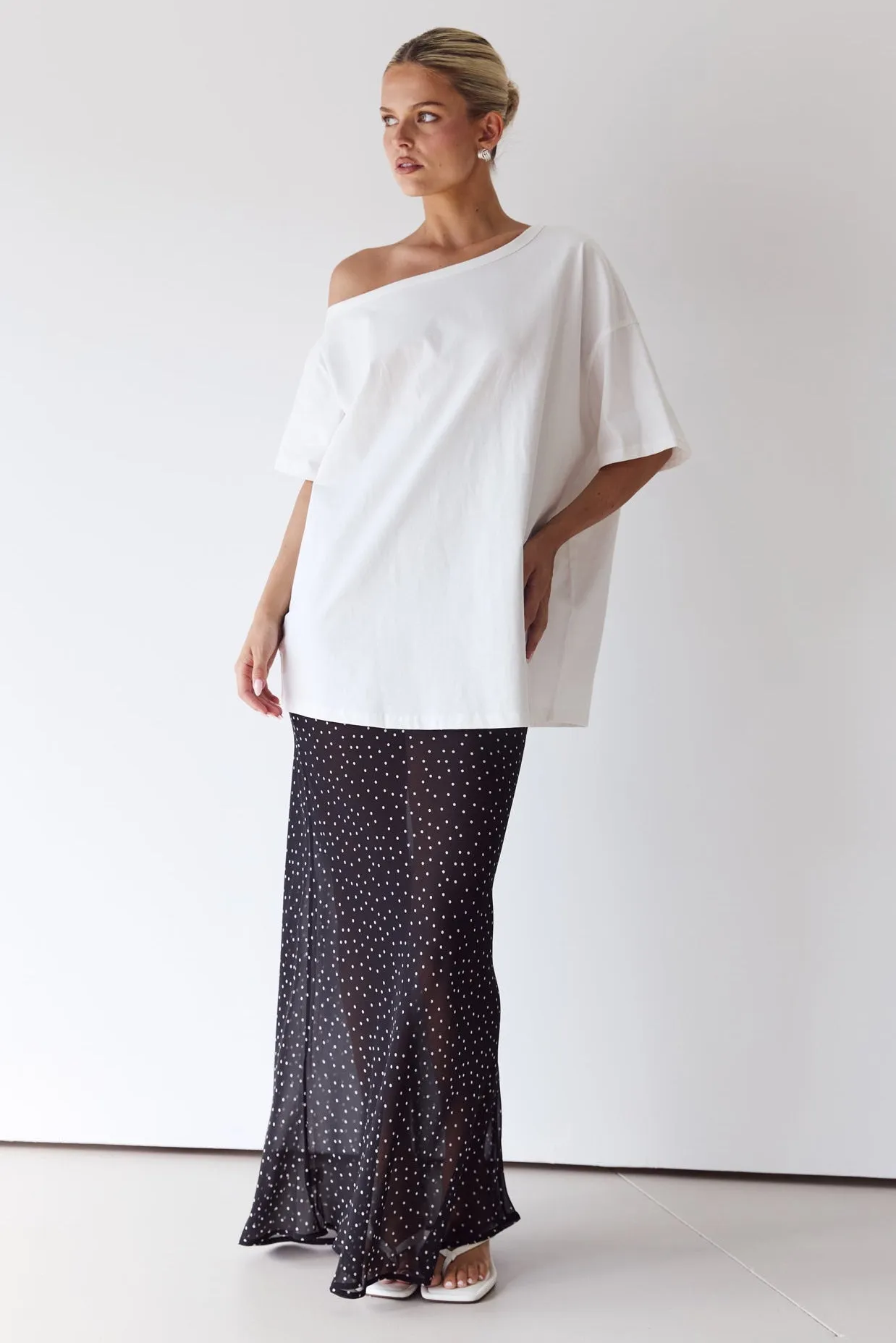 Keegan Set (White/Black) sold by Runway Scout product image thumbnail 2