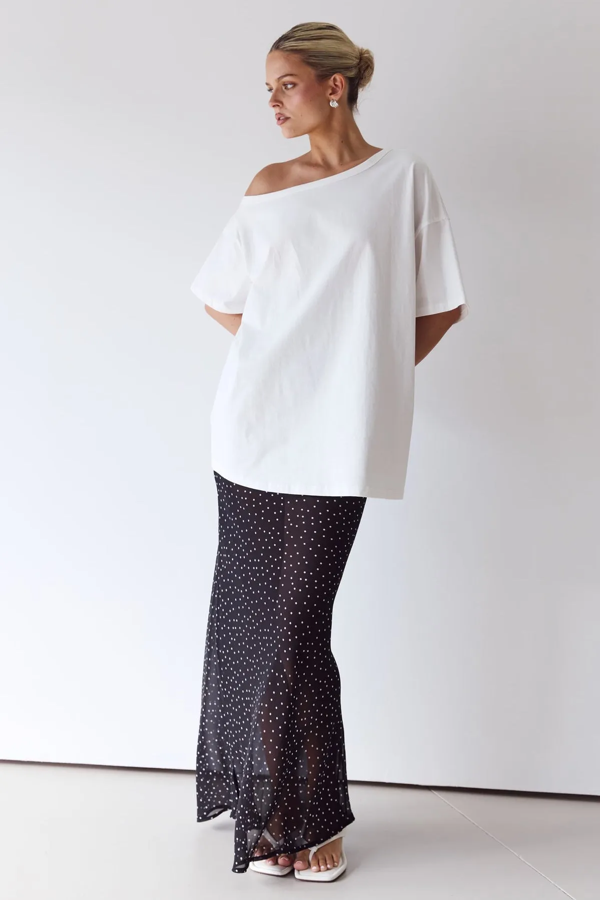 Keegan Set (White/Black) sold by Runway Scout product image thumbnail 3